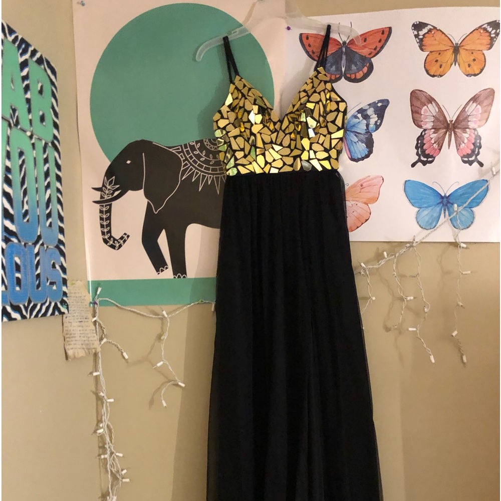 homecoming dress/prom DRESS brand: Jules & Cleo size : 0 only worn 1 time